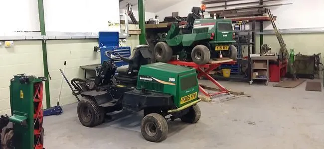 Grass Mowing World Work Shop